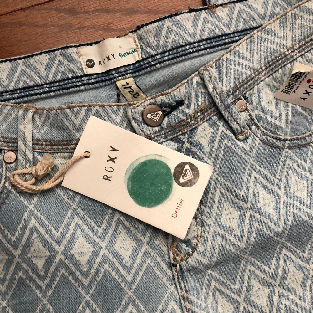 NWT Roxy Light Wash Diamond Pattern Size 7 / 28 - Picture 4 of 4